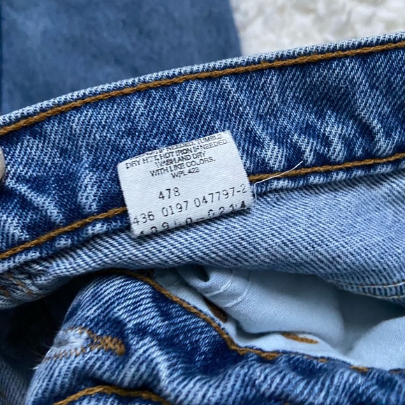 Vintage Levi’s 550 Jeans - Picture 3 of 5